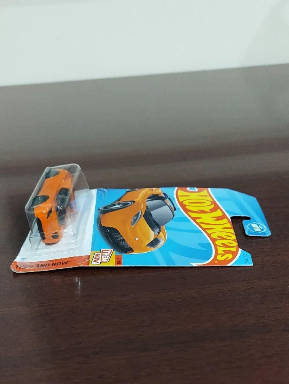 ❤️ Hot Wheels Orange Tesla Roadster